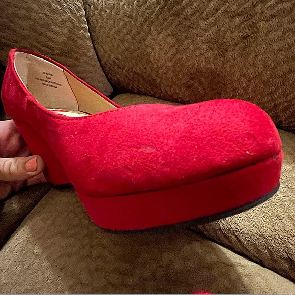Red Suede Wedge Heels — American Rag - Picture 8 of 14